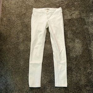 White Abercrombie and Fitch low rise skinny jeans size 2 Regular